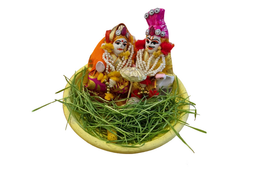 Eco-Friendly Gangaur Murti Set – Natural Clay Idol with Pooja Kit (Haldi, Kodi, Coin, Supari & Chunri)