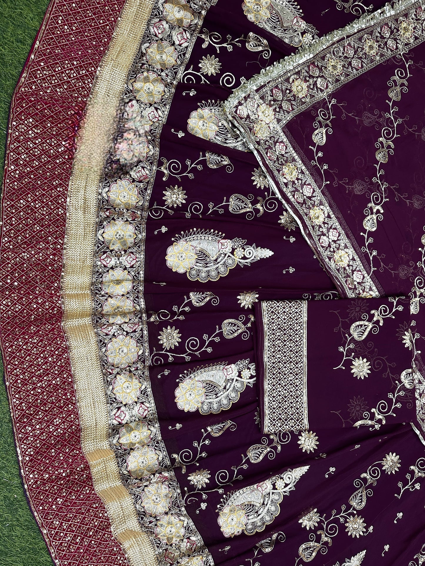 Designer 4.5 MTR Gher Rajwadi Lehenga Poshak – Velvet Border & Vintage Zari Work