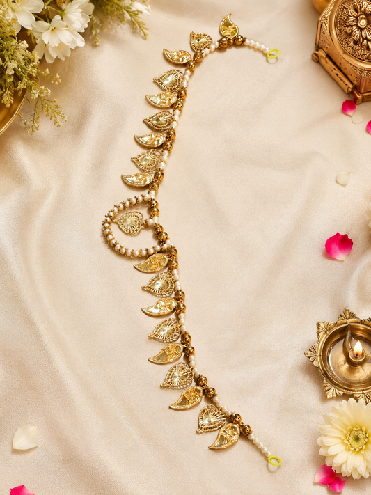 Paan mango leaf with swasthik design golden white Moti zula handcrafted Bandarwal/ toran  37* inch