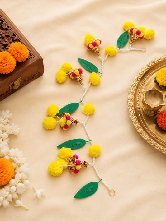 White Moti Marigold fluffy flowers garland bell 🔔 mango leaf with ganpati handcrafted Bandarwal/Toran   37*inch