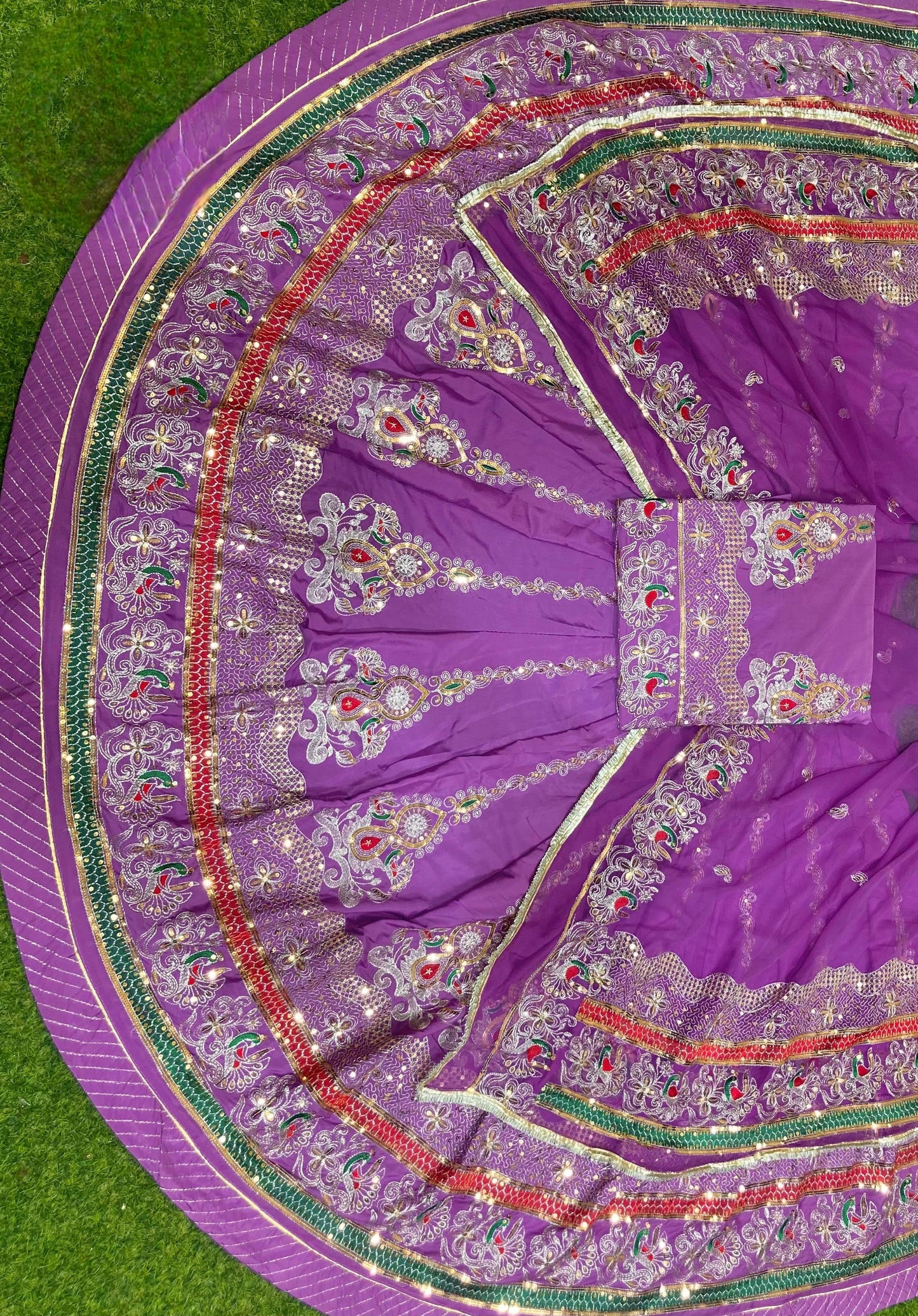 Vintage Barik Zari 4 MTR Gher Rajasthani Poshak – Heavy Crepe Silk Designer Lehenga