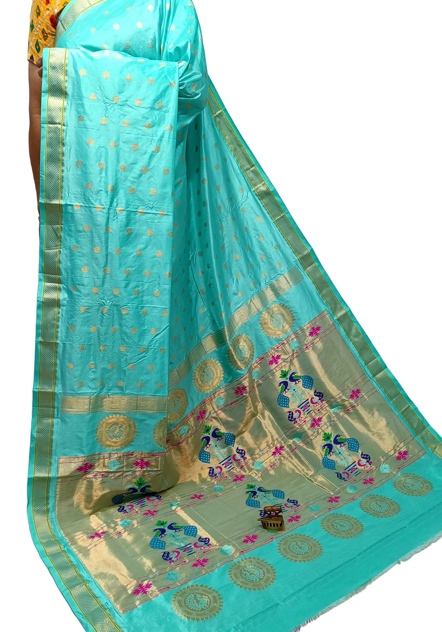 Maharani Kalanjali Handwoven Pure Silk Paithani Saree – All Over Butta with Royal Pallu