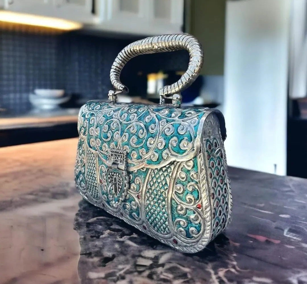 Queen silver Grace clutch /bag