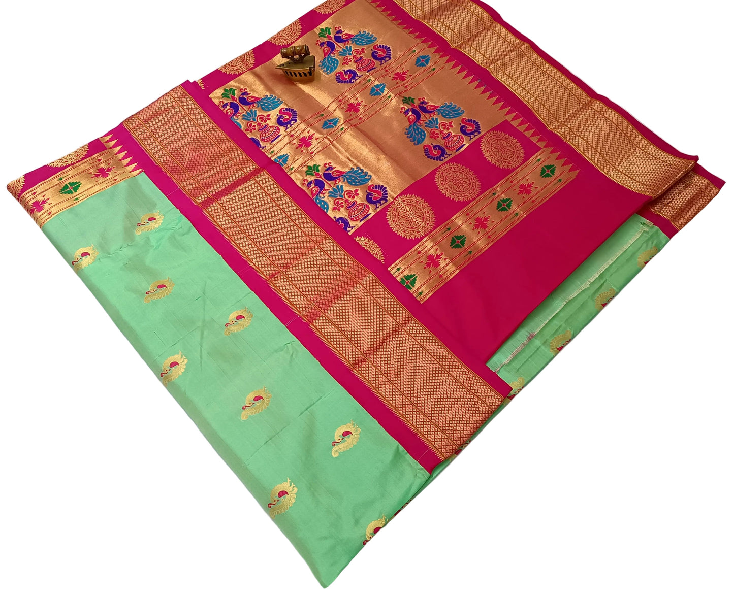 Exquisite Paithani Handwoven Pure Silk Saree – Certified Authentic Silk