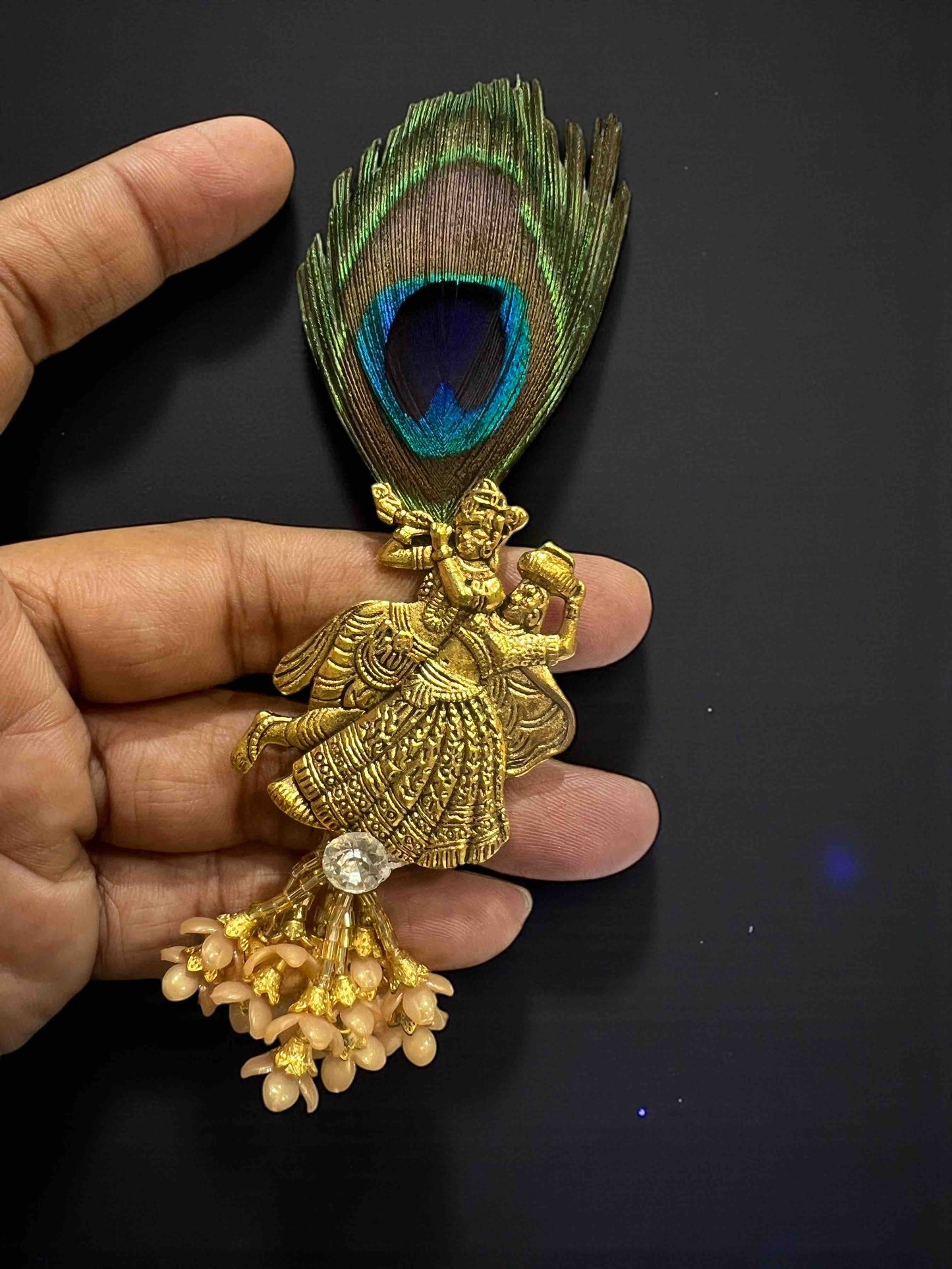 Radha Krishna & Murli Mor Pankh Brooch | Elegant Wedding Welcome Accessory – Pack of 25