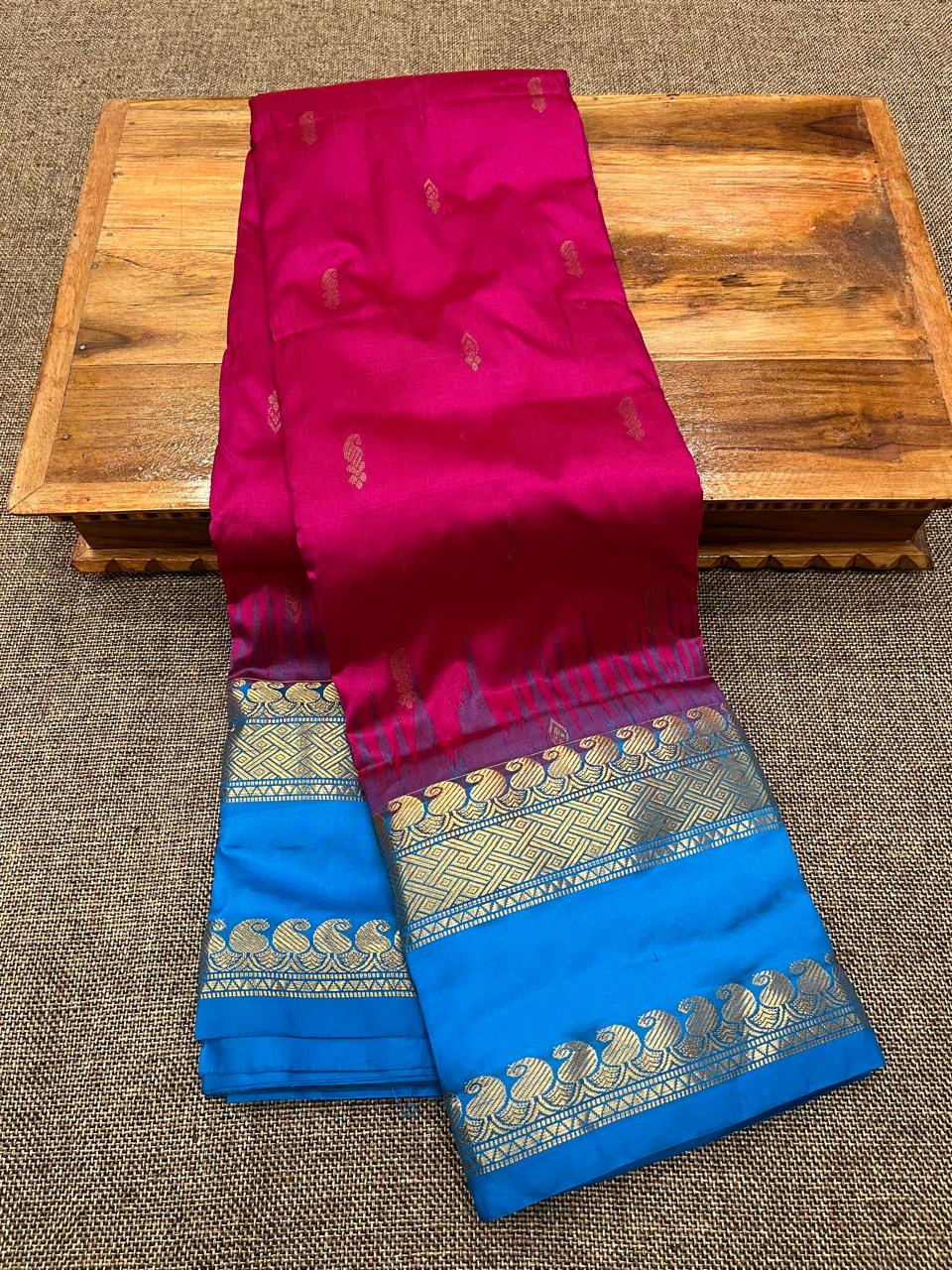 Kanjivaram Pure Silk Paithani Saree – Traditional Zari Border with Shoulder Butti & Contrast Blouse